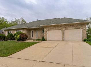 2310 Wilshire Ln NE, Rochester, MN 55906