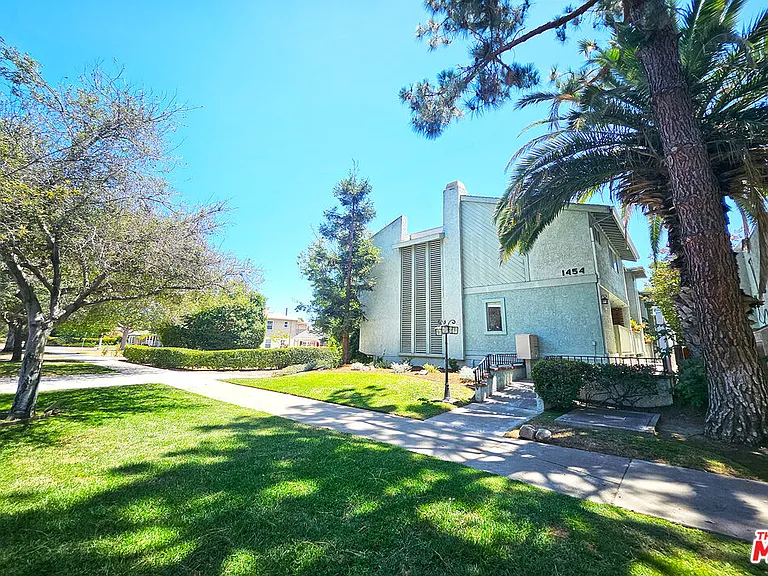 1454 E Orange Grove Blvd #1 — Photo 37