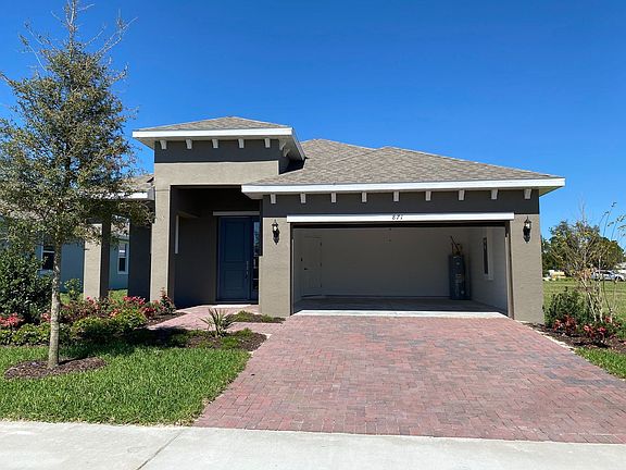 3rd image of 871 Lady Bird Ln