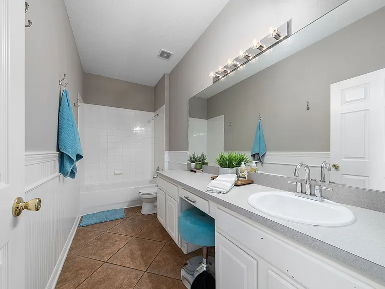9724 Myrtle Creek Ln — Photo 27