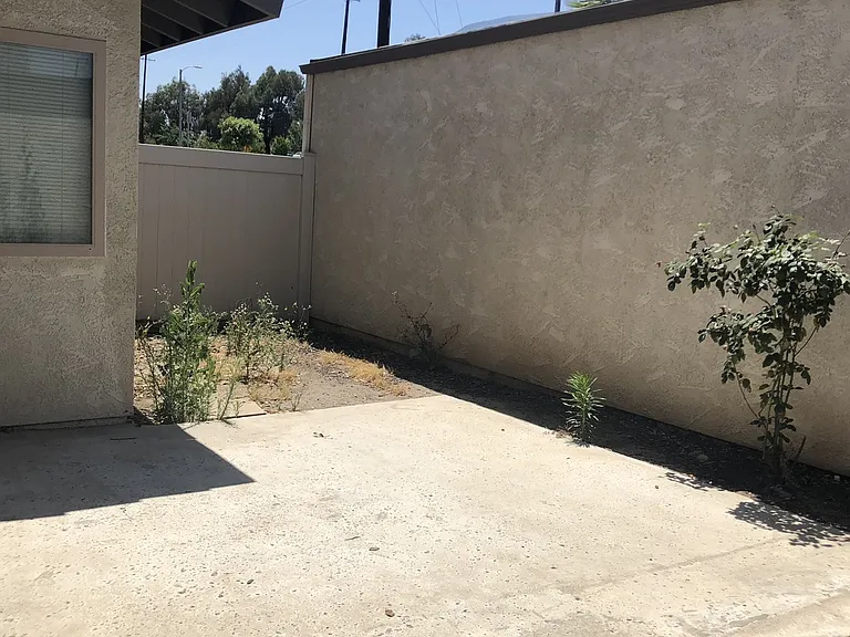 1594 Christopher Ln — Photo 31