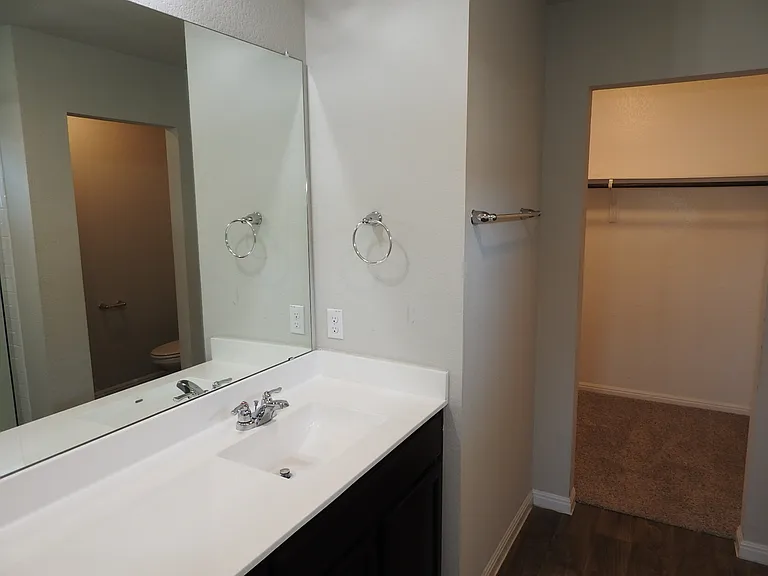 621 Callahan Ln — Photo 13
