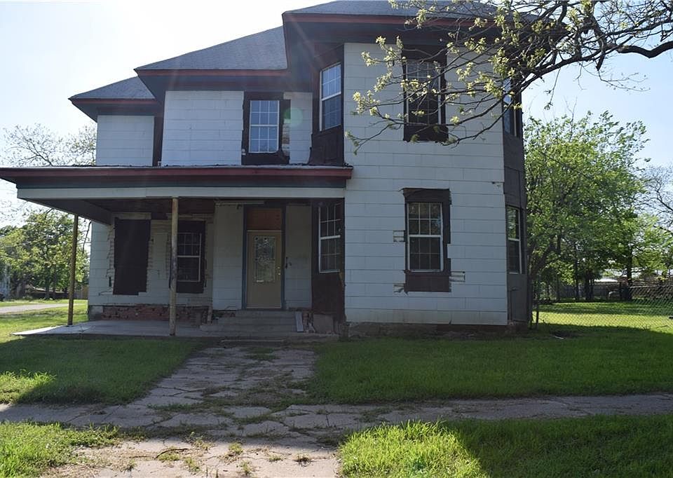 1st image of 308 S McKinney St