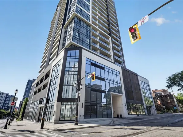 15 Queen St S #1206, Hamilton, ON L8P 3R4