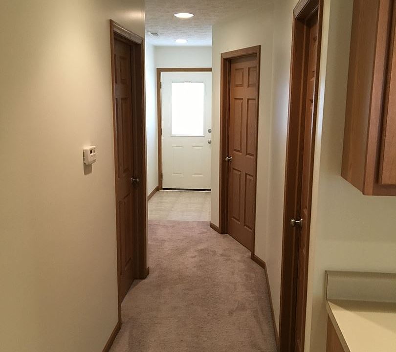 1st image of 2207 Shamrock Ln APT A