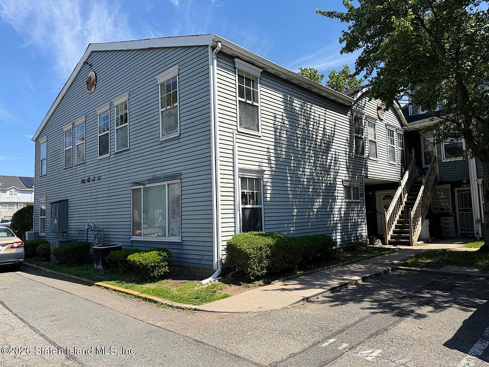 1st image of 116 Pond Way