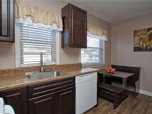 5th image of 13110 Highlandview Ave