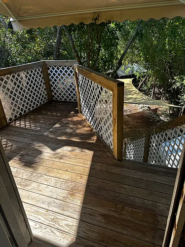 100 Palm Ln Photo 1