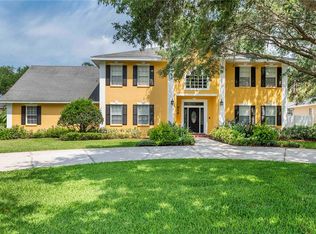 614 Crescent Hills Pl, Lakeland, FL 33813