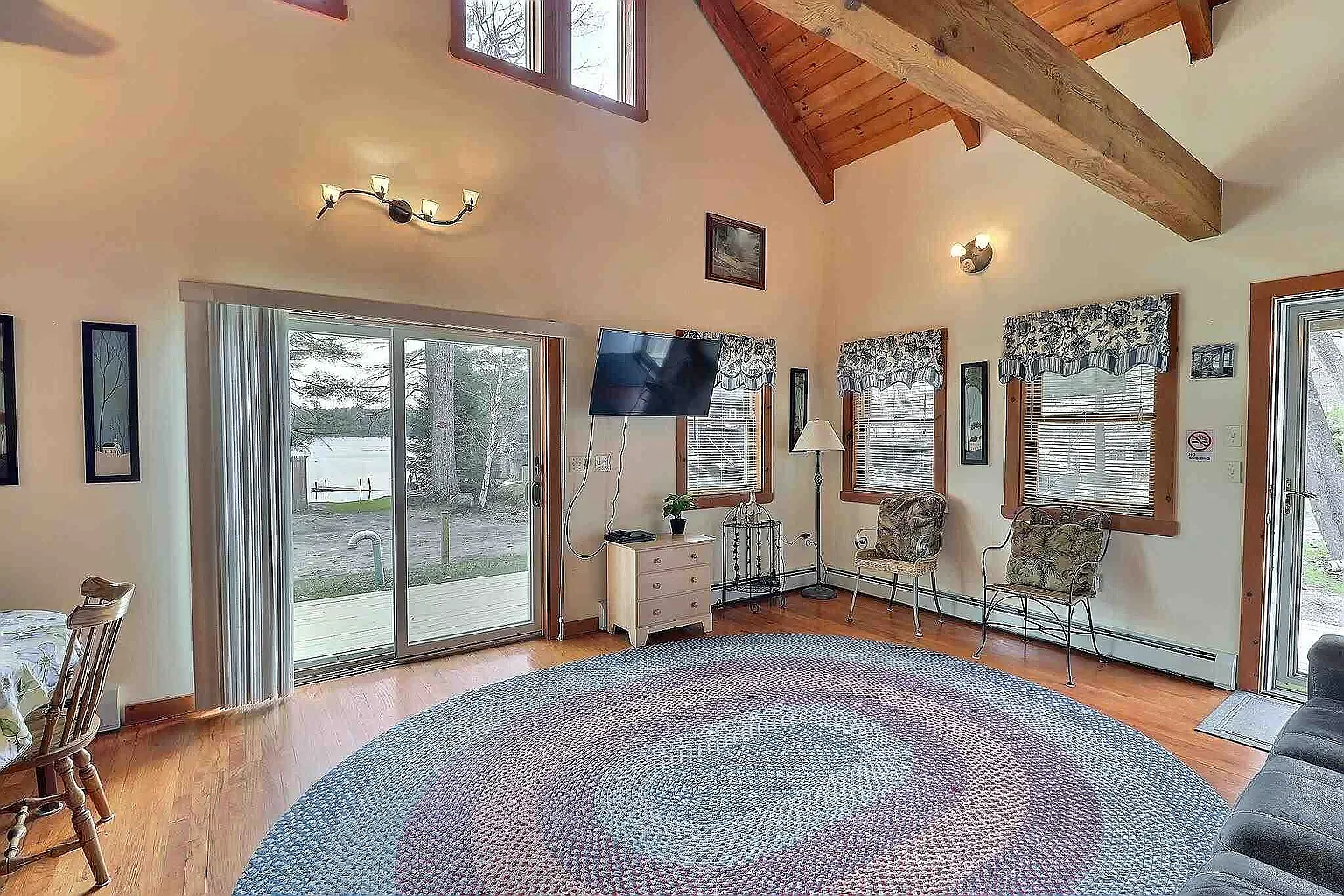 2 bed, 1200 sqft, $3,250 — Photo 4