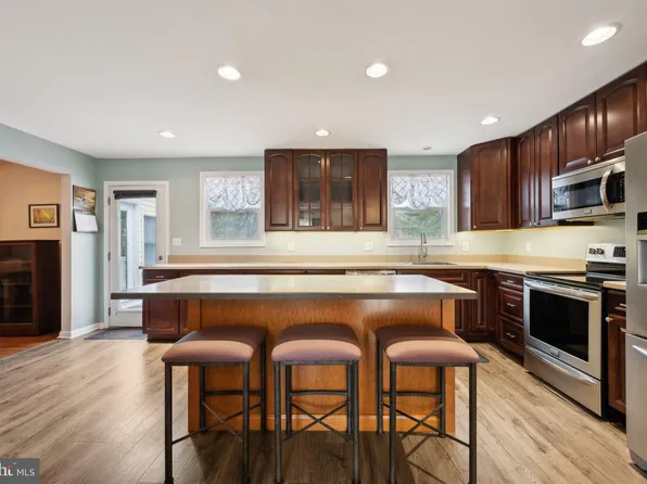 8331 Westside Dr, Millersville, MD 21108