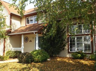 6582 Williamsburg Way, Racine, WI 53406