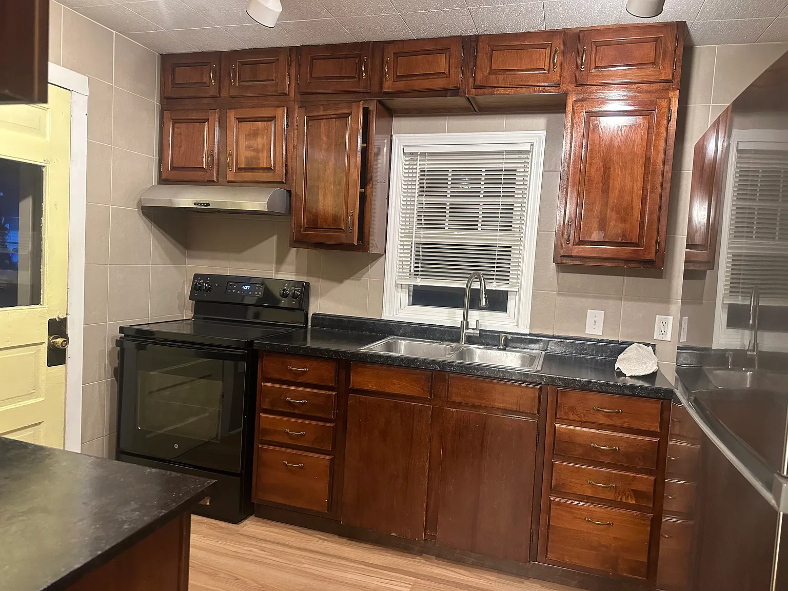 3 bed, 2178 sqft, $1,250 — Photo 4