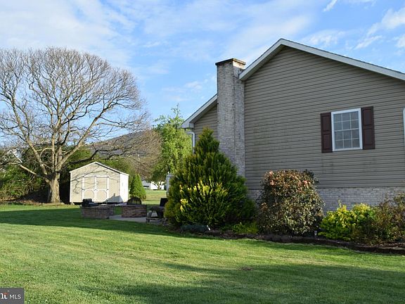 3rd image of 1835 Aaron Dr