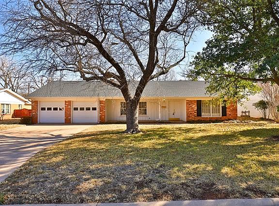 2nd image of 2049 Regent Dr