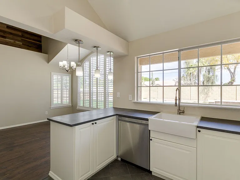 4314 E Juanita Ave — Photo 22