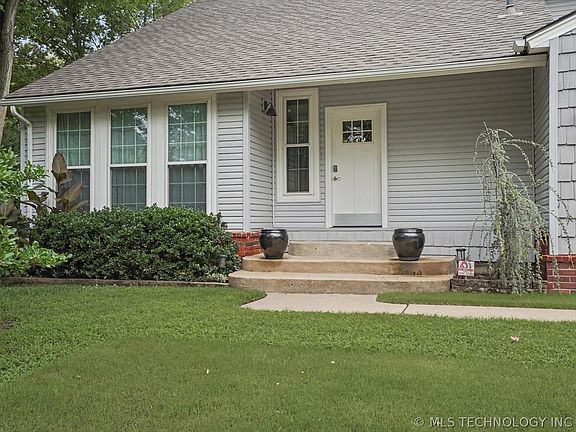 5th image of 3103 W Jasper St