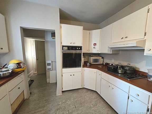 2nd image of 354 Cameron St
