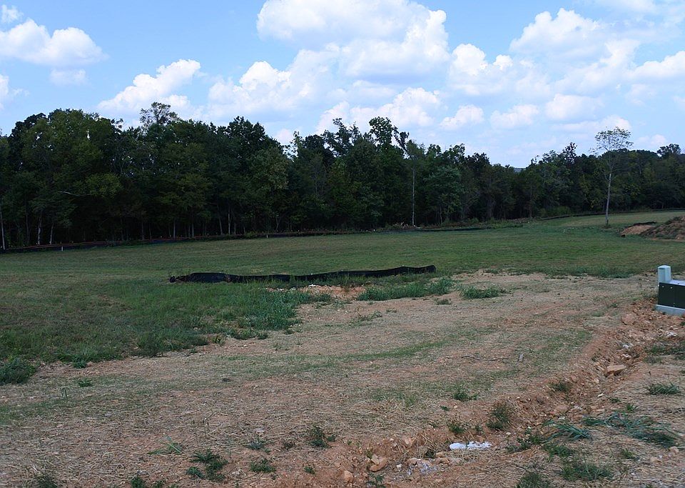 2nd image of 645 Farm Ridge Dr