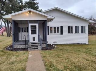 W14497 Montgomery Rd, Hixton, WI 54635
