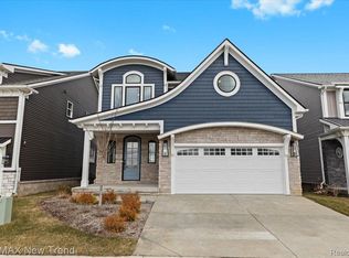 209 Mountain View Ln, Milford, MI