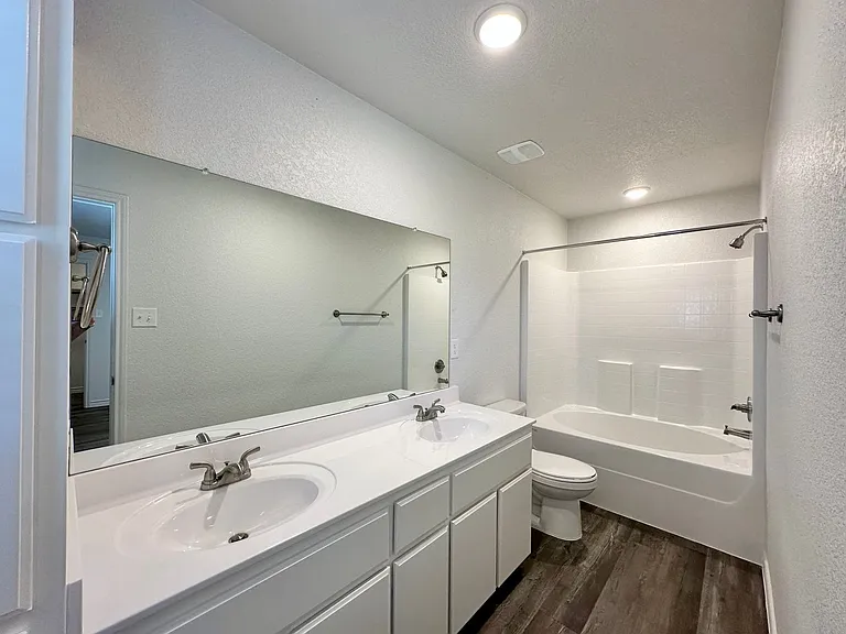 117A Dolphin Dr — Photo 25