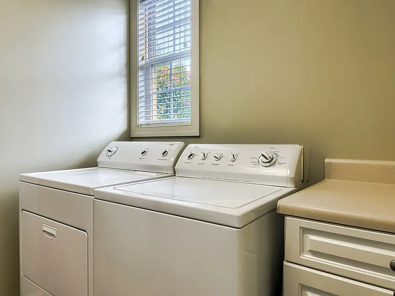428 Marsh Landing Dr — Photo 12