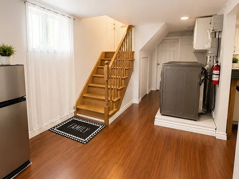 32 Belgravia Ave #MAIN — Photo 14