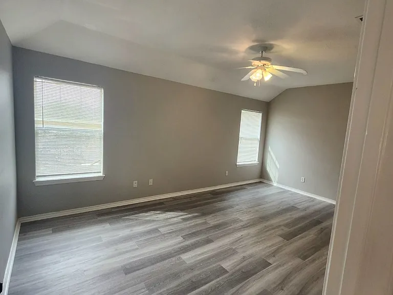 232 Seva Ct — Photo 9