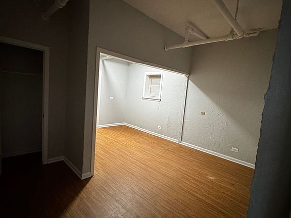 3rd image of 7512 N Claremont Ave APT B
