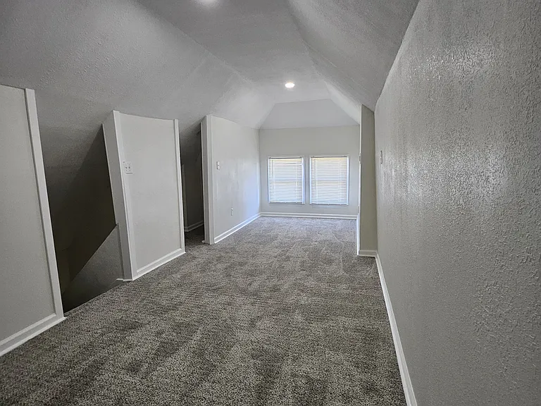 3040 Agnes Ave — Photo 18