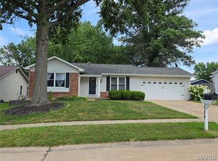 706 Millwood Dr, Saint Peters, MO 63376
