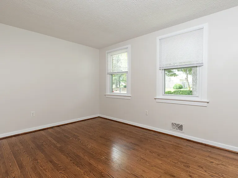 10308 Rycove Ln — Photo 16