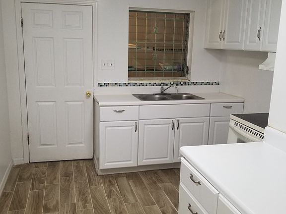 3rd image of 1912 E Powhatan Ave