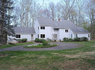 53 Fitch Ln, New Canaan, CT 06840