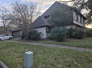 9003 Haverstock Dr, Houston, TX 77031