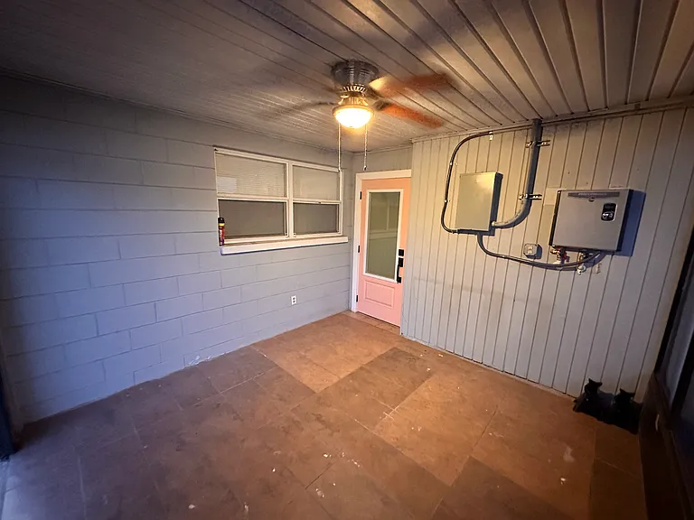 4518 W Rogers Ave — Photo 18