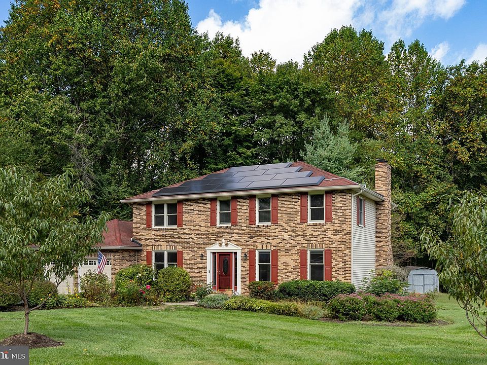 1st image of 35 Nathalie Ct