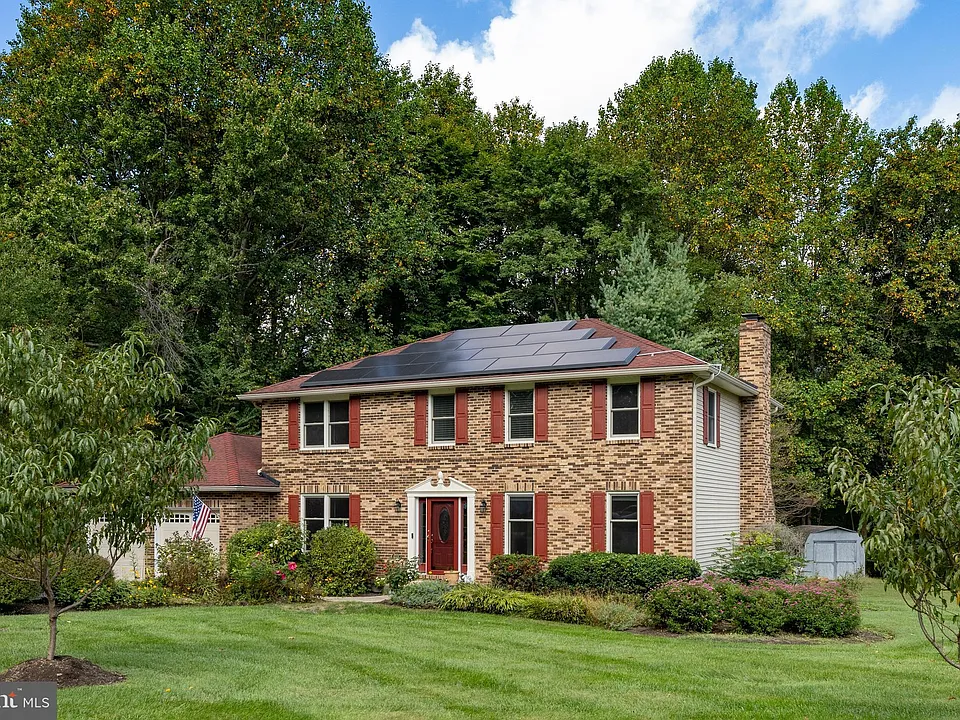 35 Nathalie Ct