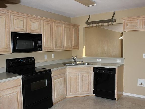 4th image of 7732 Briarstone Ct