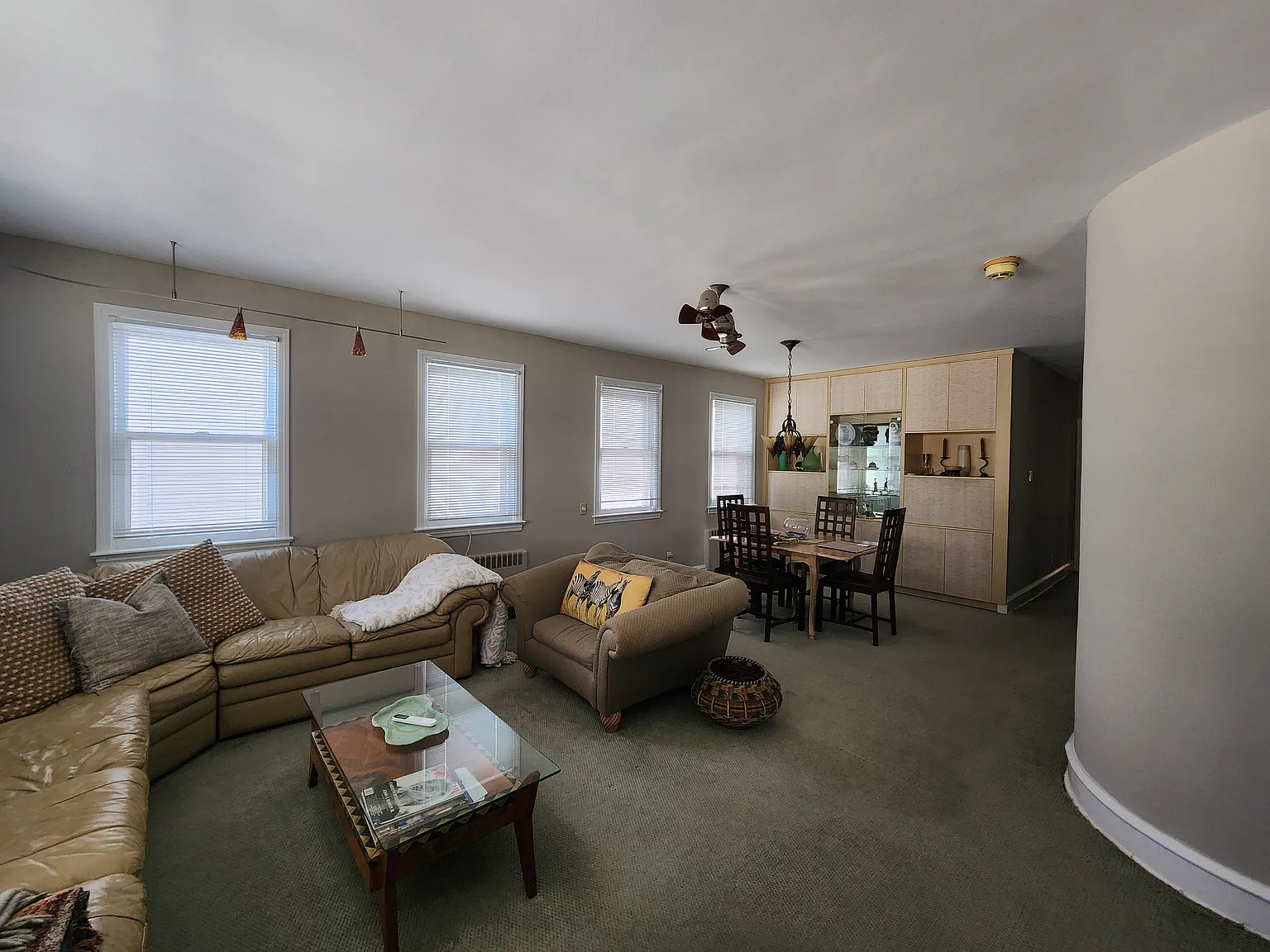2 bed, $10,000 — Photo 3