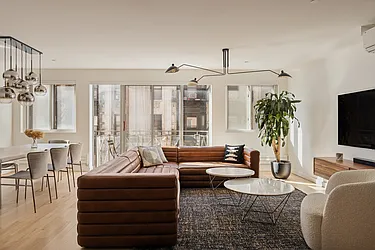 182 Mulberry Street, #4