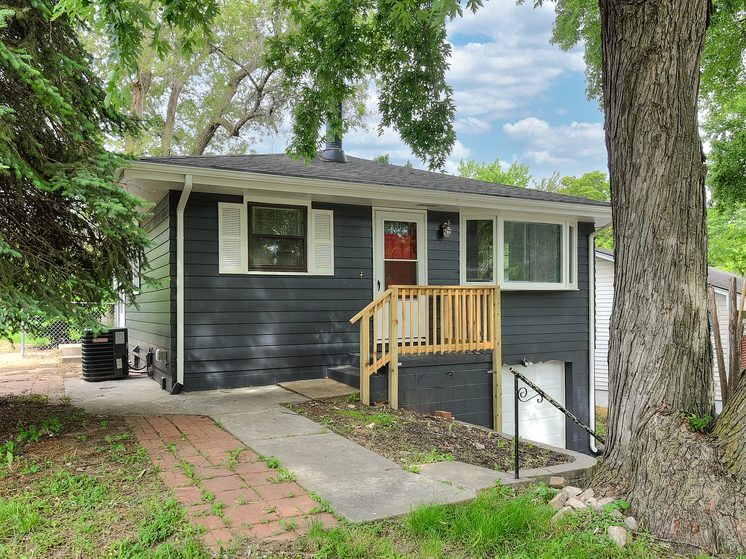 3 bed, 1583 sqft, $1,850 — Photo 1