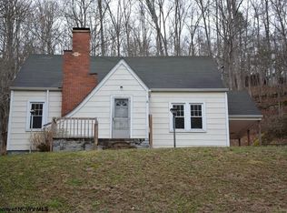 417 Sand Ridge Rd, Millstone, WV 25261