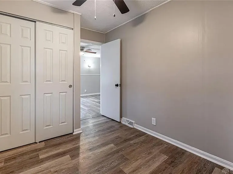 2832 Ferncliff Ave — Photo 13