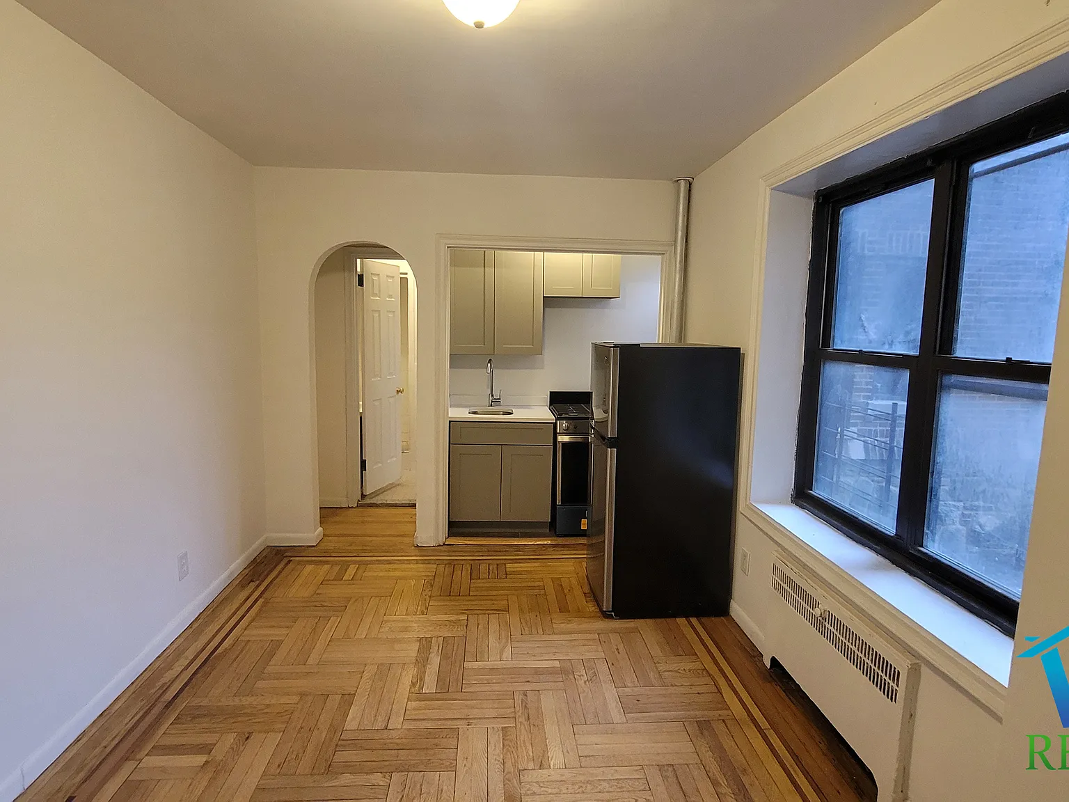 Studio, 425 sqft, $1,595 — Photo 1