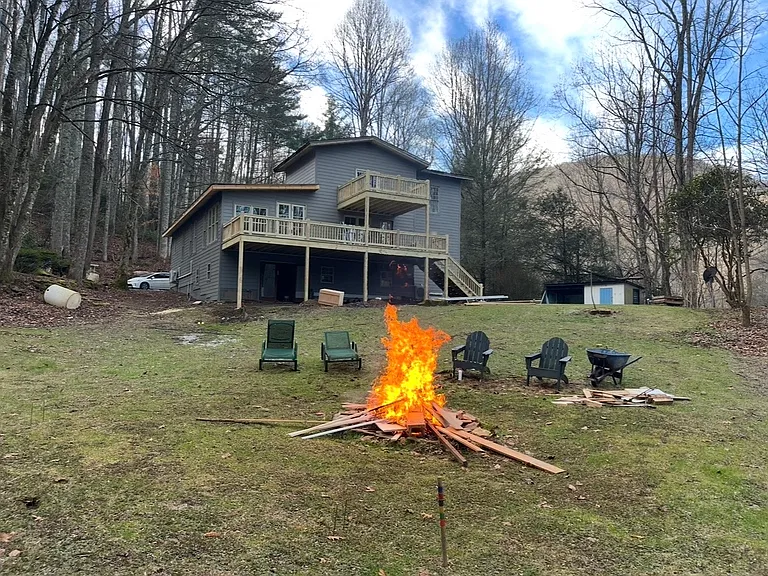 135 Fordham Ln #A — Photo 17
