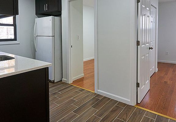 5th image of 23-10 40th Ave