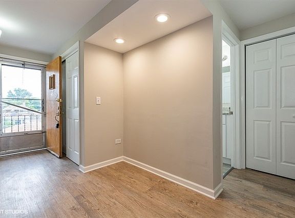 2nd image of 5432 W Windsor Ave APT 3F