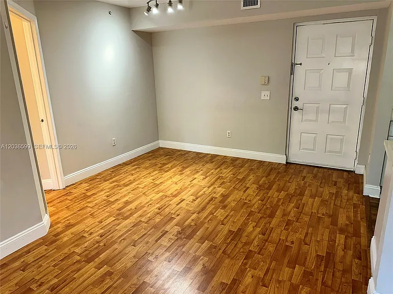 460 S Park Rd #6203 — Photo 8